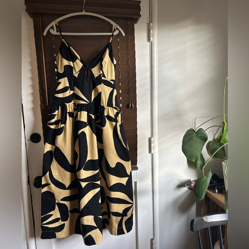 Mon Renn cream and black dress